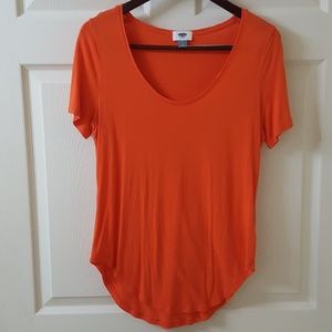 Scoop neck tee